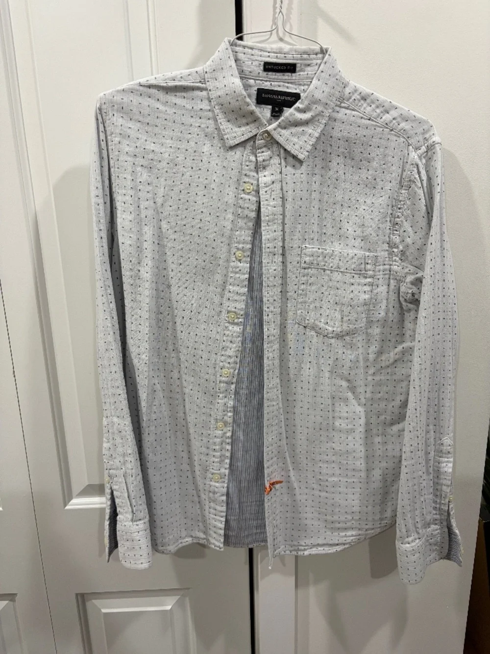 Banana republic casual button down - Medium - Untucked Fit